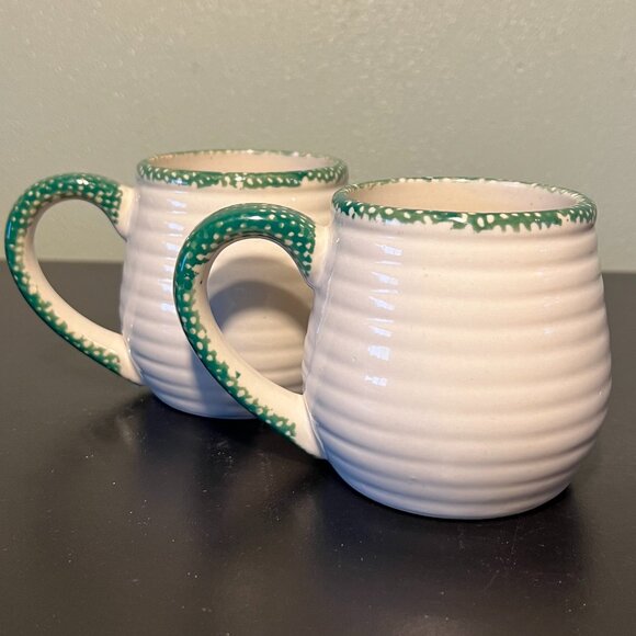 Set of 2 Red Apple w/ Green Spongeware Ribbed Off-White Ceramic Mugs ~ Rustic - Picture 5 of 9